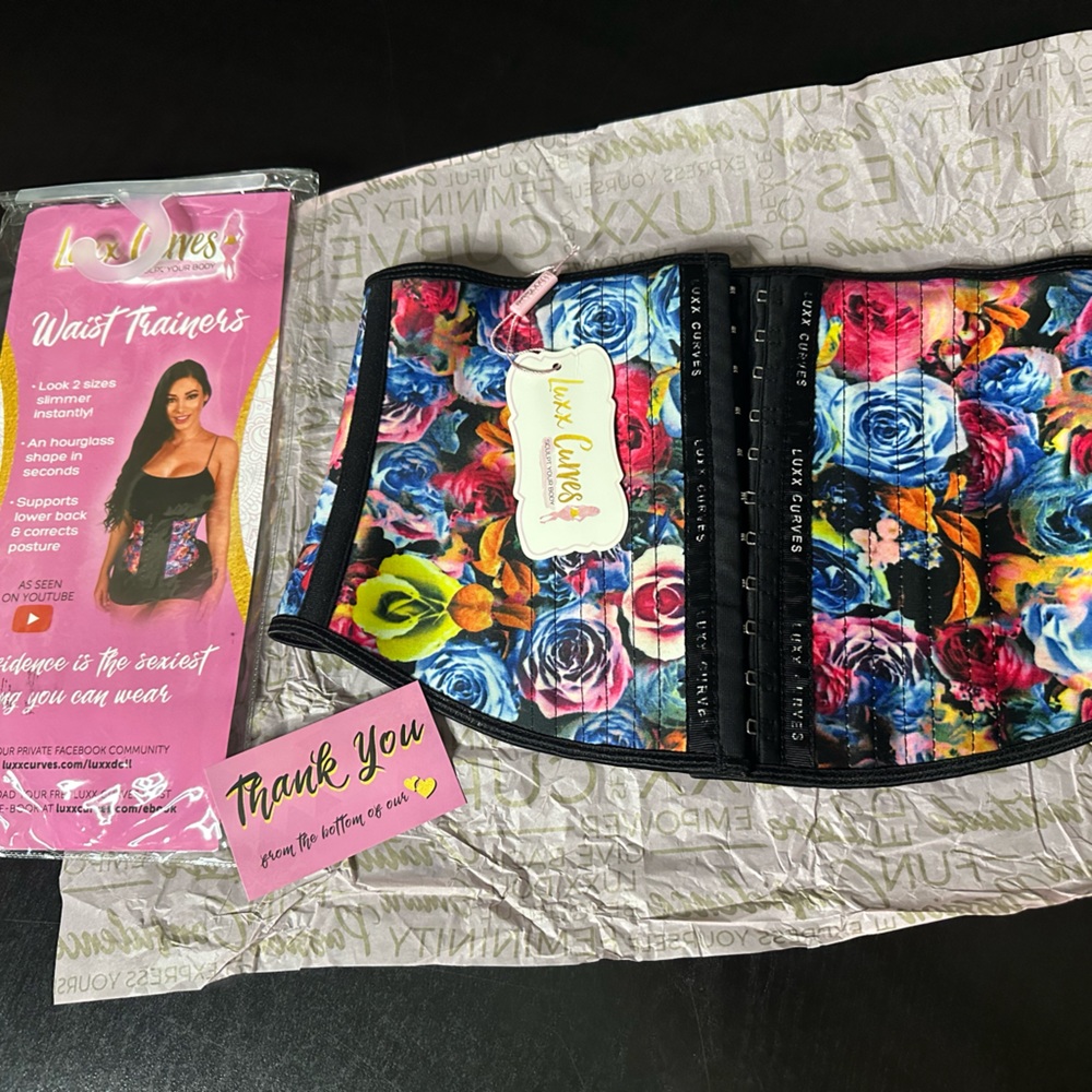 LuxxCurves waist trainer M